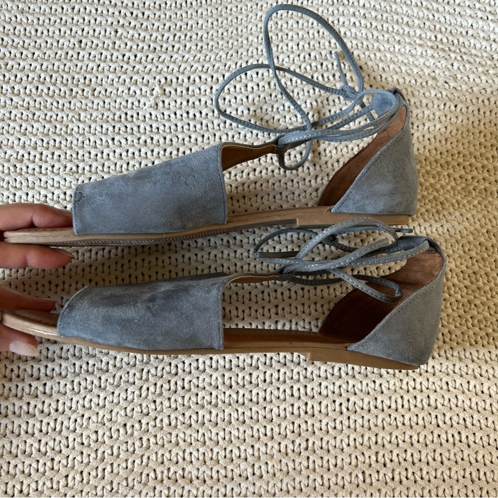 Universal Threads Sandal - Picture 7 of 8